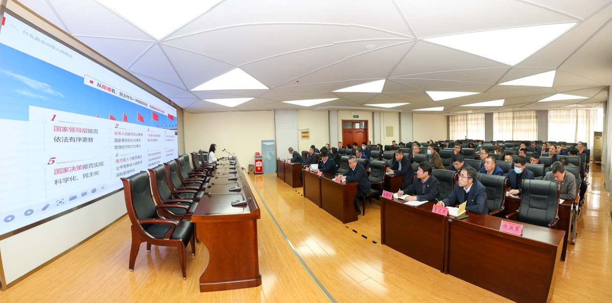 B11I4263-Pano.jpg B11I4263-Pano.jpg