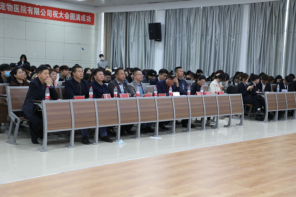 4師生觀看比賽.JPG 4師生觀看比賽.JPG