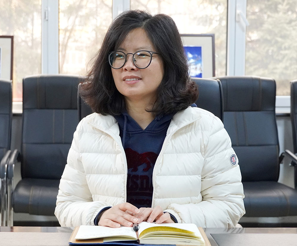 5安義老師發(fā)言.jpg 5安義老師發(fā)言.jpg