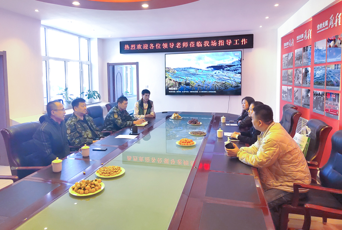 專家團(tuán)隊(duì)學(xué)員企業(yè)交流座談會(huì).jpg 專家團(tuán)隊(duì)學(xué)員企業(yè)交流座談會(huì).jpg