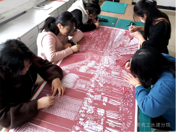 5.水利與建筑工程分院開展“一站式”學生社區(qū)|魚皮畫制作活動.png 5.水利與建筑工程分院開展“一站式”學生社區(qū)|魚皮畫制作活動.png